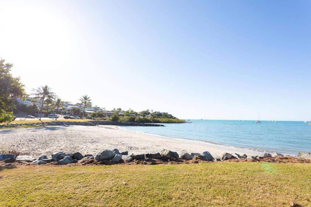 Airlie Sun & Sand Motel Accommodation #4 Airlie Beach Extérieur photo
